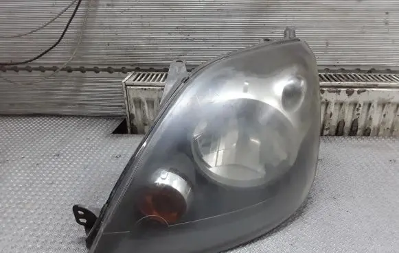 Ford Fiesta Headlight/headlamp 0301224315