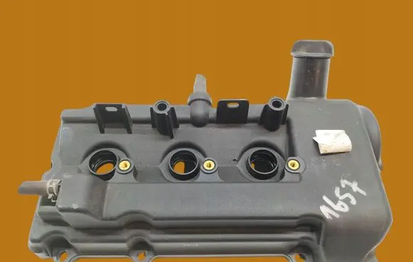 Mitsubishi Colt Rocker cam cover 