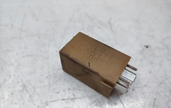 BMW X3 E83 Other relay 8384505