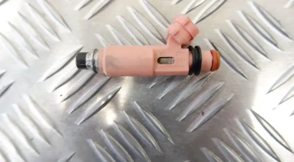 Lexus RX 330 - 350 - 400H Fuel injector 2325020030