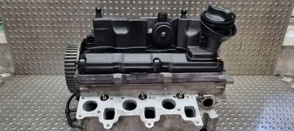 Volkswagen Polo V 6R Engine head S26378713 03P103286 03P103373