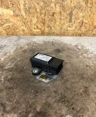 Mercedes-Benz E W211 ESP acceleration yaw rate sensor 0265005230