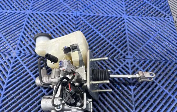 Master brake cylinder