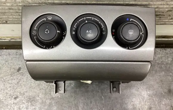 Peugeot 308 Climate control unit T1000220K