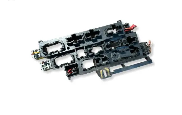 BMW 5 E34 Relay mounting block 1378539
