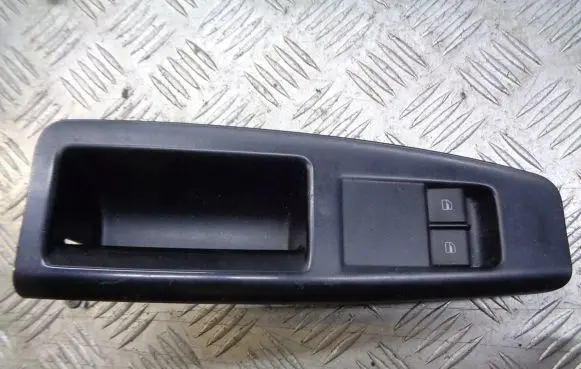 Volkswagen Polo IV 9N3 Electric window control switch