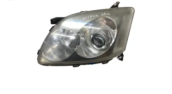 Toyota Avensis T250 Headlight/headlamp 9922680098 8422