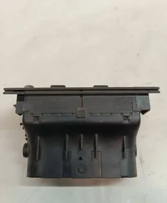 BMW 5 E39 Dash center air vent grill 8391182