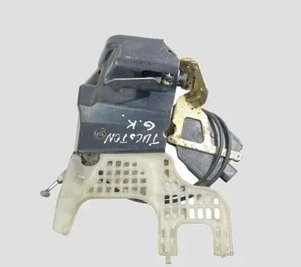 Hyundai Tucson JM Rear door lock
