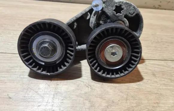 Volvo S80 Alternator belt tensioner 30757056 23507604