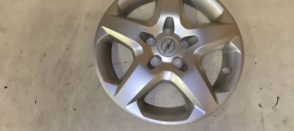 Opel Astra H R16 wheel hub/cap/trim 13240543