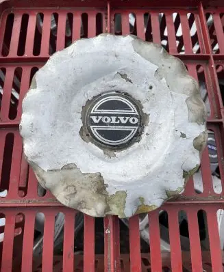 Volvo S40, V40 Original wheel cap 30813593 81280