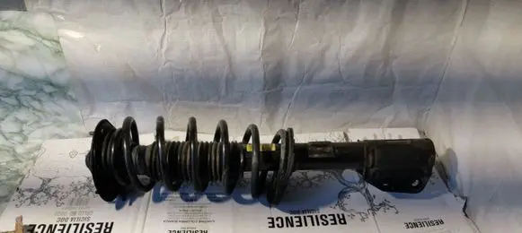 Chevrolet Captiva Front shock absorber/damper 95948811