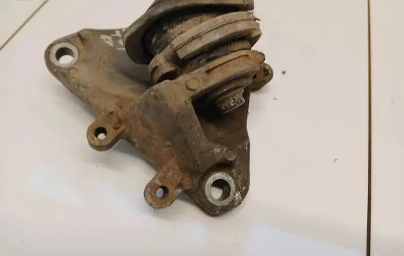 Audi A6 S6 C5 4B Gearbox mounting bracket 8b0399114c