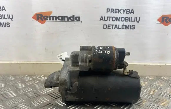 Opel Zafira C Starter motor 1005821858