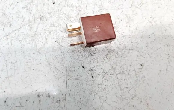Toyota Yaris Other relay 9098704004