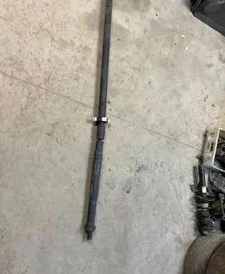 BMW X2 F39 Rear driveshaft/prop shaft 8605878