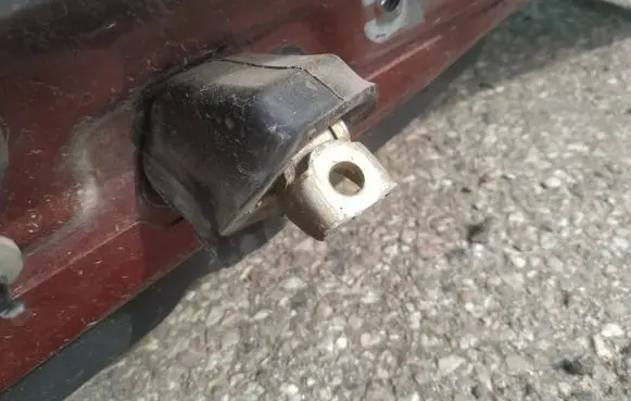Volvo S70 V70 V70 XC Rear door check strap stopper
