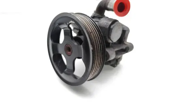 Mitsubishi Outlander Power steering pump 