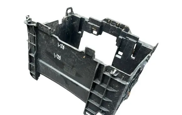 Renault Clio III Battery box tray 8200314272