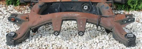 BMW X5 E70 Rear axle beam with reductor 7564127