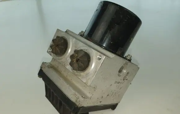 Volkswagen PASSAT B6 ABS Pump 3C0614095P 16027201