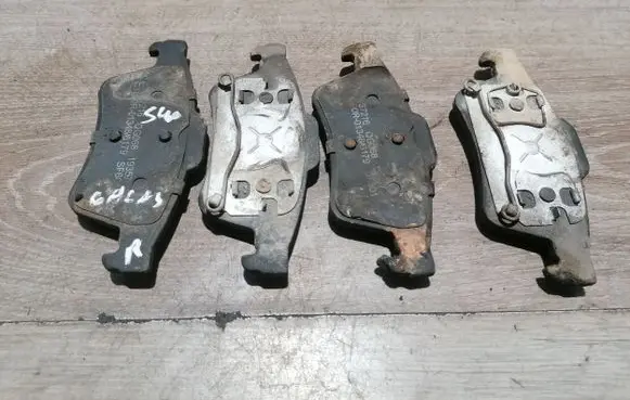 Volvo S40 Brake pads (rear) 