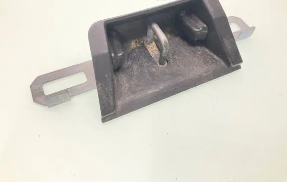 Volvo XC90 Loading door lock loop/hook striker 39831946 6193A0816
