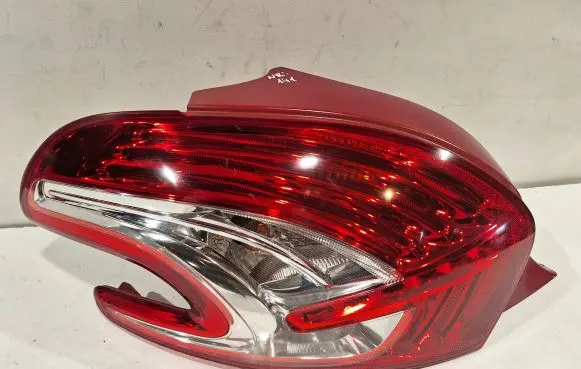 Peugeot 208 Rear/tail lights 9672628280