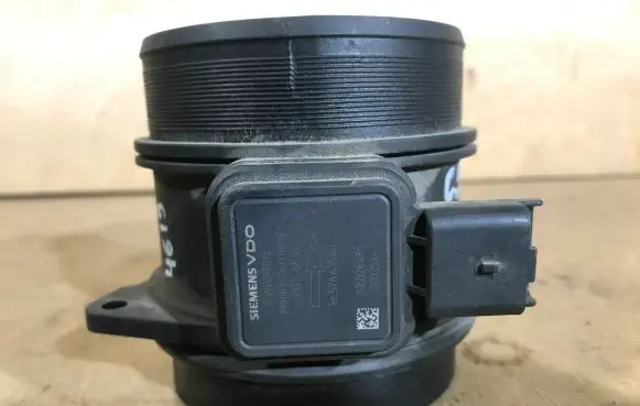 Citroen C5 Mass air flow meter 5WK97015 9657663580