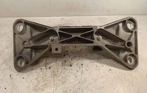 BMW 3 F30 F35 F31 Gearbox mounting bracket 6796609 18574710
