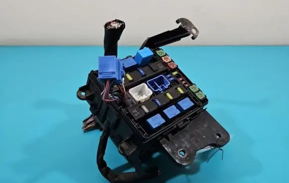 Fuse box set