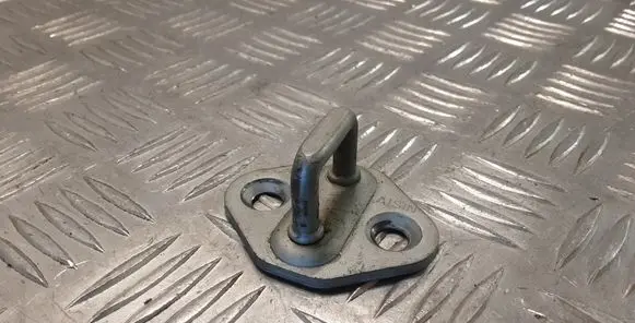 Toyota Land Cruiser (HDJ90) Front door lock loop/hook striker 