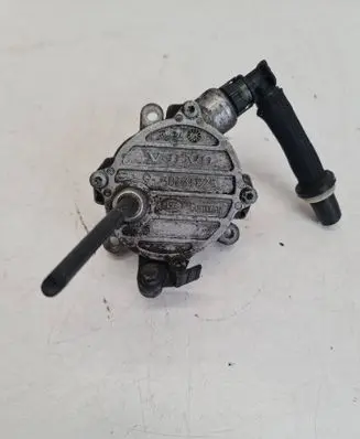 Volvo V70 Vacuum pump 30731825