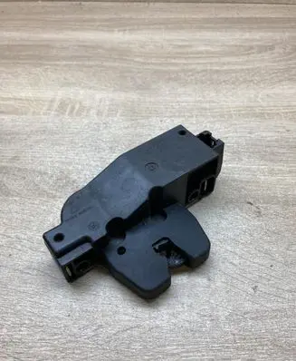 Peugeot 307 Tailgate/trunk/boot lock/catch/latch 9652301980