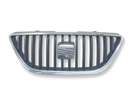Seat Ibiza IV (6J,6P) Front bumper upper radiator grill 6J0853651 6J0853679