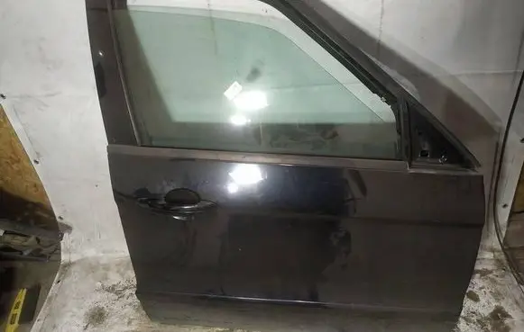 Ford S-MAX Front door juodos