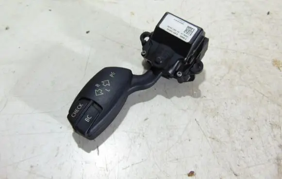 BMW 5 E60 E61 Indicator stalk 6951349