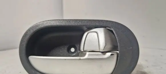 Mitsubishi Colt Rear door interior handle 8C06