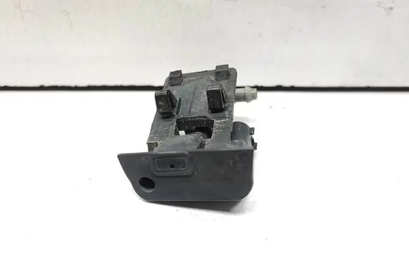 BMW X5 E70 Windshield washer spray nozzle 