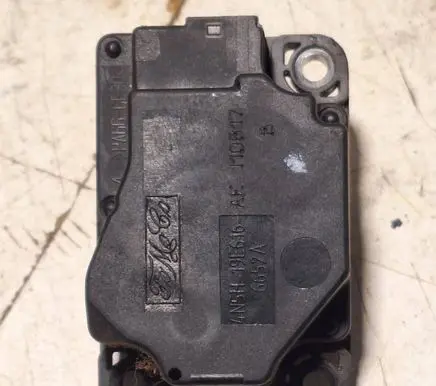 Volvo V50 Air flap motor/actuator 4N5H19E616 6652A