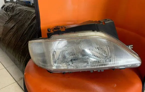 Citroen Xsara Headlight/headlamp 37540748 37560748