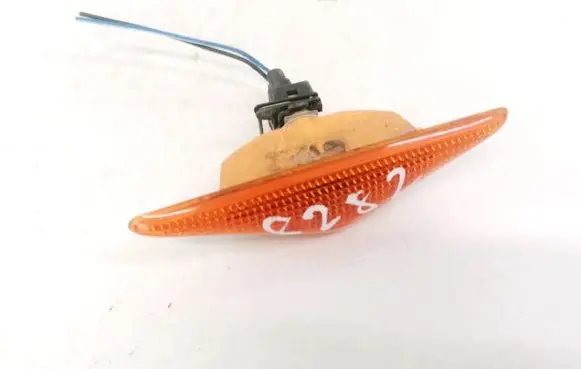 Ford Focus Front fender indicator light XS4H3K354A