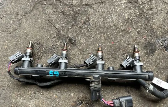 Audi A6 S6 C7 4G Fuel injectors set 06L906031DE