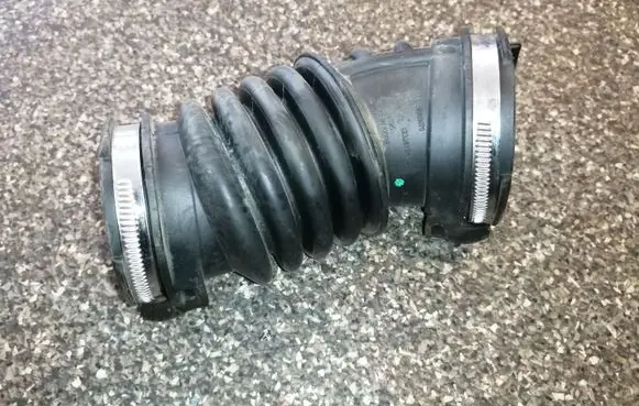 Buick Encore GX I Air intake hose/pipe 60005070