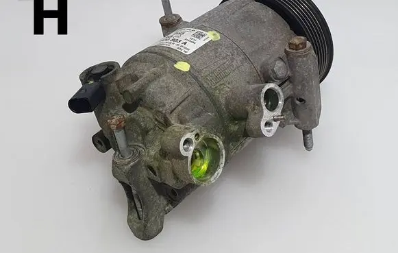 Volkswagen PASSAT B7 Air conditioning (A/C) compressor (pump) 5K0820803A 01141475 03254064712B