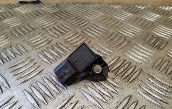 Nissan Qashqai Air pressure sensor 0281006108 H8201038353