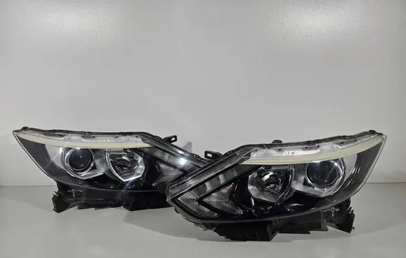 Nissan Qashqai Headlights/headlamps set 103419012768