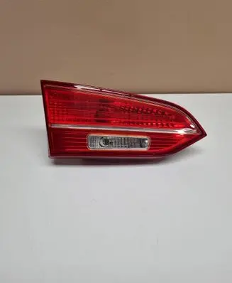 Hyundai Santa Fe Tailgate rear/tail lights 924052W0