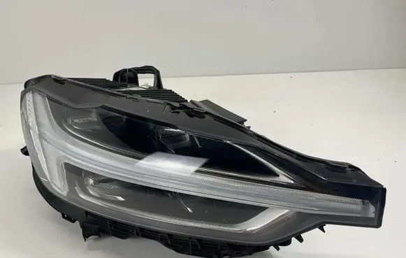 Volvo XC60 Headlight/headlamp 32133545